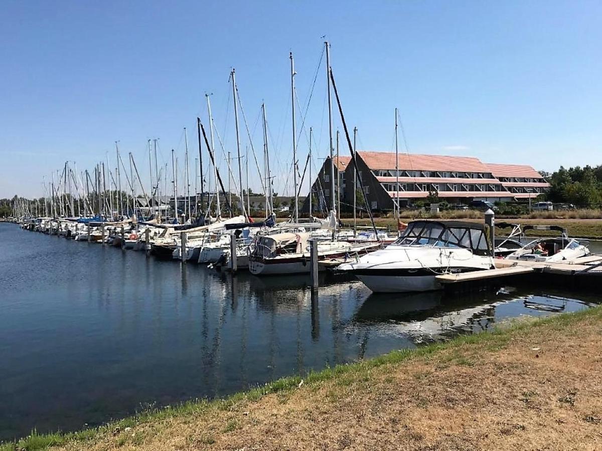 Ijsvogel Apartment, Duplex Family Home 4-Bed Located On The Largest Saltwater Lake Bruinisse Exteriér fotografie